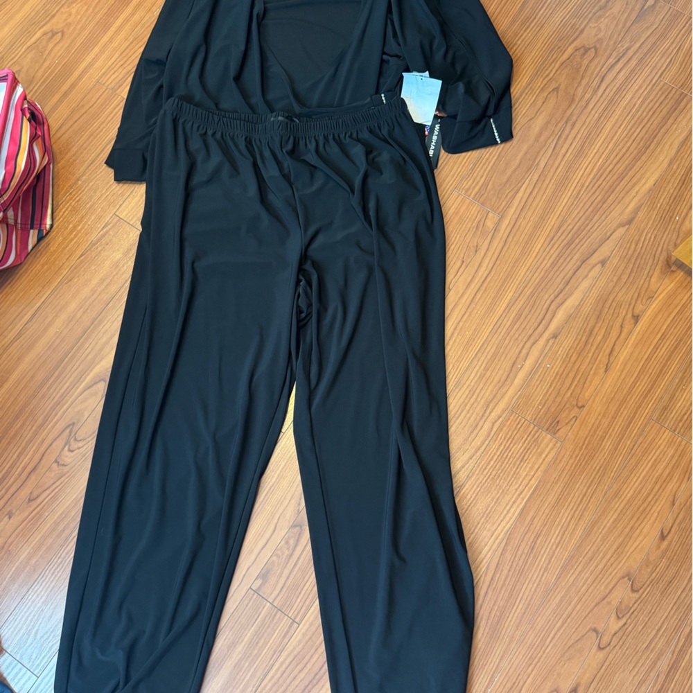 R&M Richards Black Jumpsuit with Long Sleeves and Elastic Waist